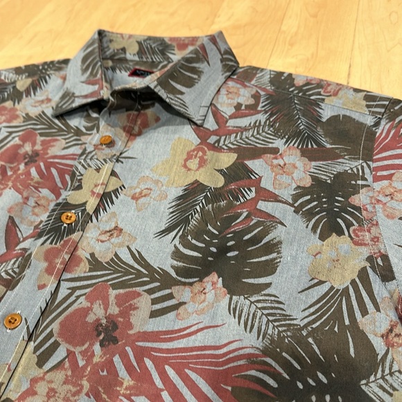 Untuckit Men’s Desisto Floral Print Short Sleeve Button Up Shirt - Picture 3 of 6